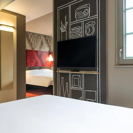 Hotel Ibis Germain En Laye Centre 3*