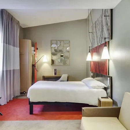 Ibis Germain En Laye Centre Hotel