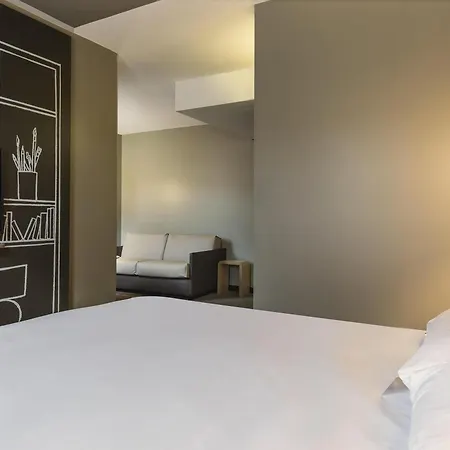 Ibis Germain En Laye Centre Szálloda 3*