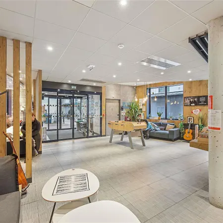 מלון Ibis Germain En Laye Centre 3*