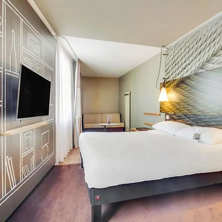 Ibis Germain En Laye Centre Hotel