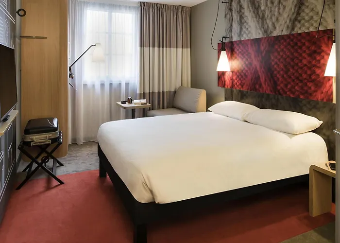 Ibis Germain En Laye Centre מלון סן-ז'רמן-אן-לה