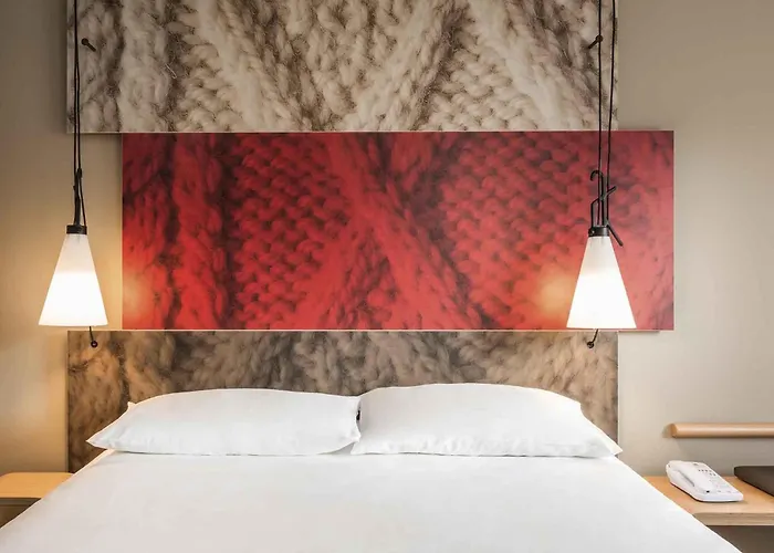 Ibis Germain En Laye Centre סן-ז'רמן-אן-לה